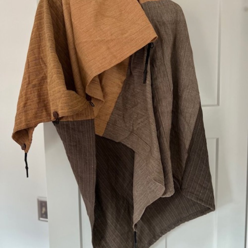 Julahas Cotton Equal Cape in Sand NWOT